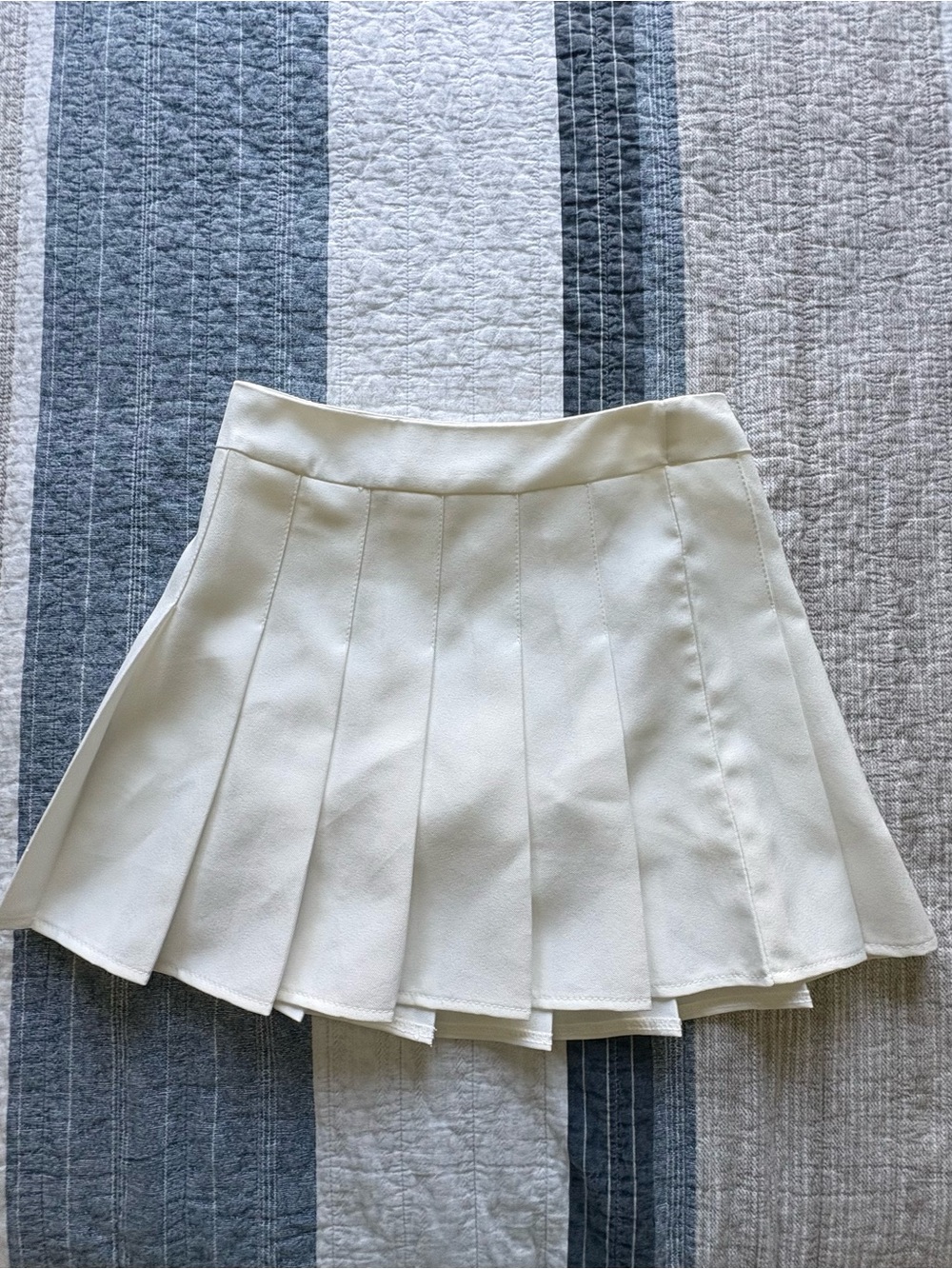 White Pleated Mini Skirt - Classic High-Waist Style